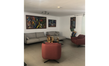 VENTA CASA CON PISCINA Y TERRAZA  OBARRIO (CP)