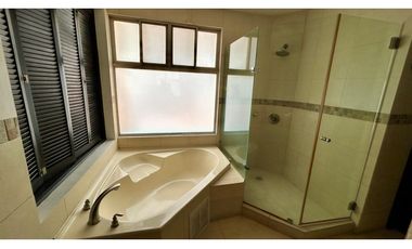 VENTA DE CASA EN CONDADO DEL REY RESIDENCIAL PASEO DORADO