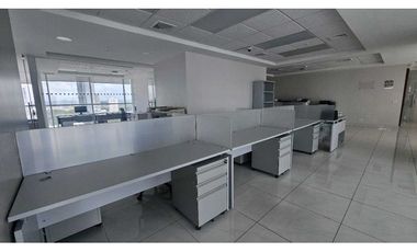 ALQUILER OFICINA BELLA VISTA (MR)