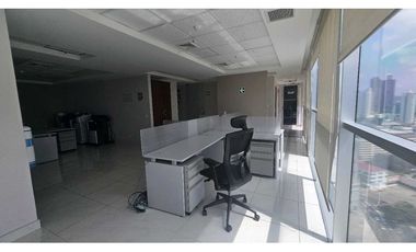 ALQUILER OFICINA BELLA VISTA (MR)
