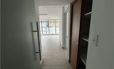 ALQUILER OFICINA EN BELLA VISTA (DV)