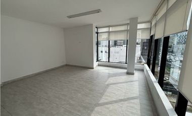 ALQUILER OFICINA EN BELLA VISTA (DV)