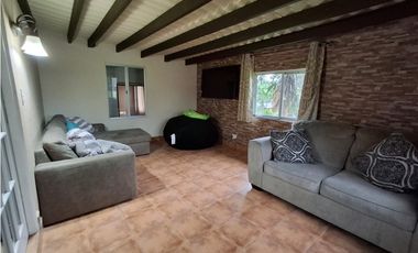 VENTA DE CASA EN CERRO AZUL