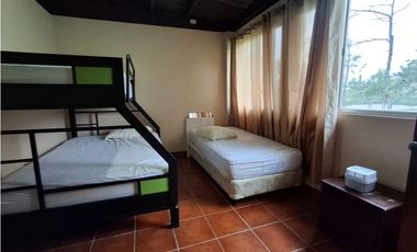 VENTA DE CASA EN CERRO AZUL