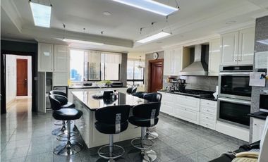 VENDO PENTHOUSES EN MARBELLA, 407M2, MAS 170M2 DE TERRAZA, 4 HAB.