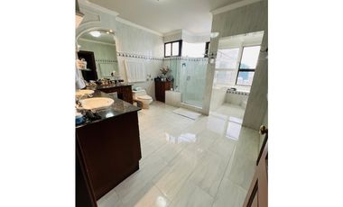 VENDO PENTHOUSES EN MARBELLA, 407M2, MAS 170M2 DE TERRAZA, 4 HAB.