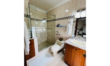 VENDO PENTHOUSES EN MARBELLA, 407M2, MAS 170M2 DE TERRAZA, 4 HAB.
