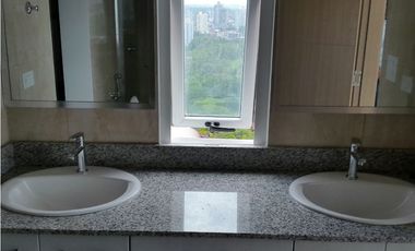 ALQUILO APARTAMENTO EN SAN FRANCISCO, 3 RECAMARAS, LINEA BLANCA.