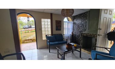 VENTA DE CASA EN ALTOS DE CERRO AZUL