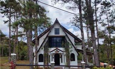 VENTA DE CASA EN ALTOS DE CERRO AZUL