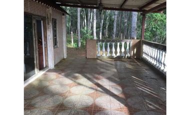 VENTA DE CASA EN ALTOS DE CERRO AZUL