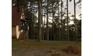 VENTA DE CASA EN ALTOS DE CERRO AZUL