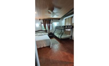 VENTA DE CASA EN ALTOS DE CERRO AZUL