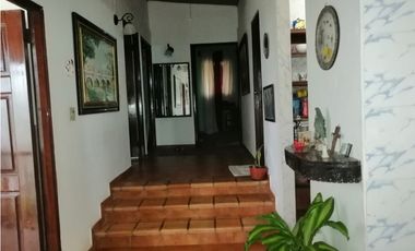 VENTA DE CASA EN ALTOS DE CERRO AZUL