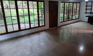 Venta casa en Altos de Cerro Azul