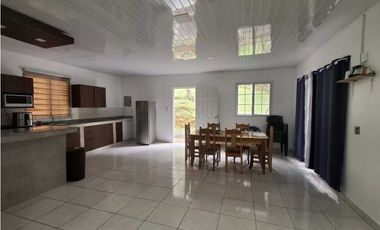 Venta de Casa en Altos de Cerro Azul