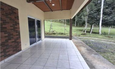 Venta de Casa en Altos de Cerro Azul
