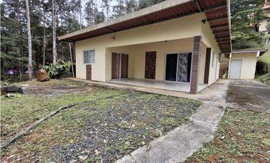Venta de Casa en Altos de Cerro Azul