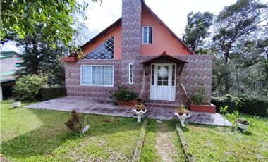 Venta de casa Altos de Cerro Azul