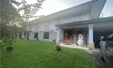 VENTA DE CASA EN CLAYTON