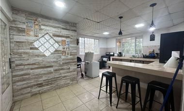 Venta de Casa en Altos de Cerro Azul