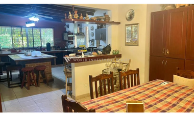 Casa en venta con piscina en Las Cumbres