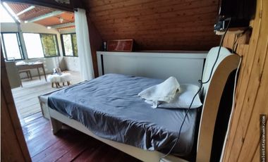 SE VENDE CASA EN ALTOS DE CERRO AZUL