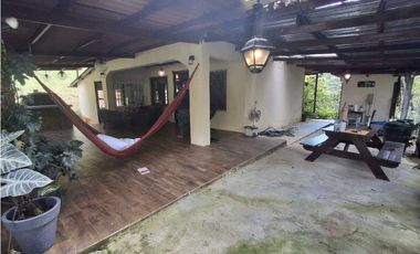 SE VENDE CASA EN ALTOS DE CERRO AZUL