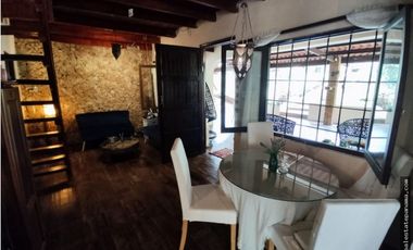 SE VENDE CASA EN ALTOS DE CERRO AZUL