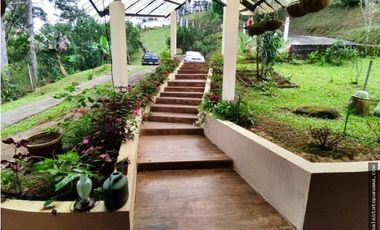 SE VENDE CASA EN ALTOS DE CERRO AZUL