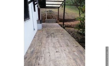 SE VENDE CASA EN ALTOS DE CERRO AZUL