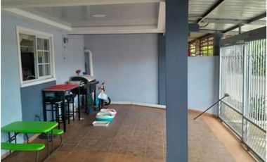 VENDO CASA EN LAS MAÑANITAS, RESIDENCIAL LAS AMERICAS