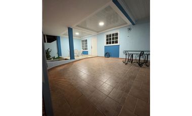 VENDO CASA EN LAS MAÑANITAS, RESIDENCIAL LAS AMERICAS