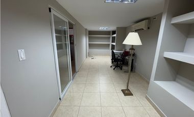 VENDO CASA EN LAS MAÑANITAS, RESIDENCIAL LAS AMERICAS