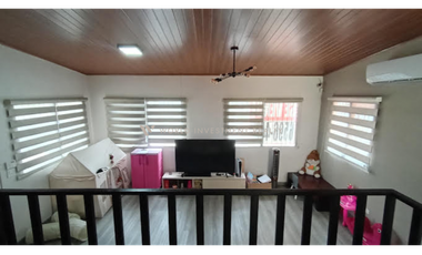 Moderna casa en venta en Villa La Fuente