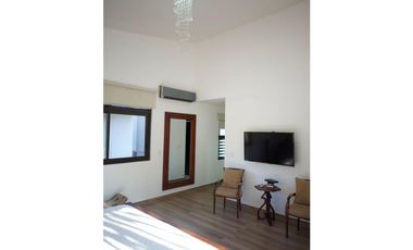VENTA HERMOSA CASA EN ESQUINA DE PH NATIVA - PANAM PACIFICO