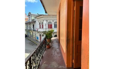 VENDO CASA EN CASCO VIEJO
