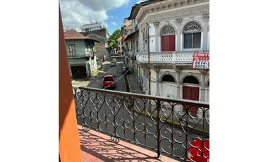 VENDO CASA EN CASCO VIEJO