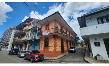 VENDO CASA EN CASCO VIEJO