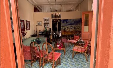VENDO CASA EN CASCO VIEJO