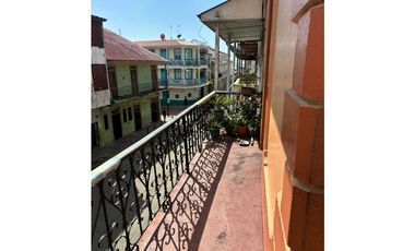 VENDO CASA EN CASCO VIEJO