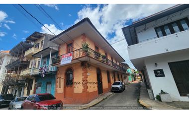 VENDO CASA EN CASCO VIEJO