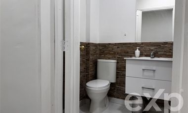 Local Comercial en Arriendo en Santa Elvira 467, Santiago