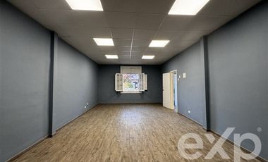 Local Comercial en Arriendo en Santa Elvira 467, Santiago
