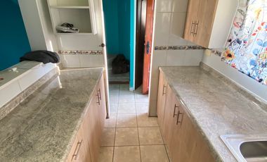 ARRIENDO CASA DENTRO DE PASAJE CERRADO VILLA EL SOL
