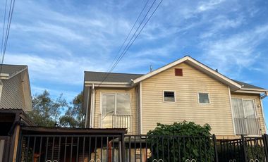 ARRIENDO CASA DENTRO DE PASAJE CERRADO VILLA EL SOL