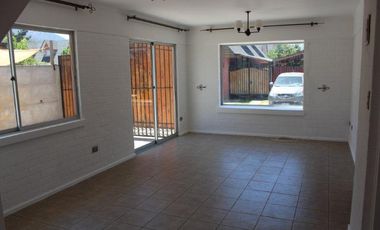 ARRIENDO CASA 3HAB 2BA LA CRUZ