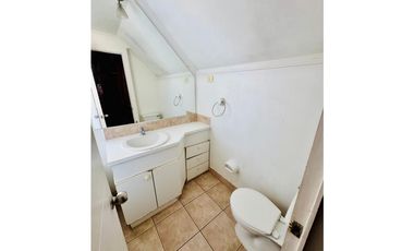 ARRIENDO CASA EN CONDOMINIO LOS AROMOS II 4D 3B 2E CURAUMA VALPARAISO