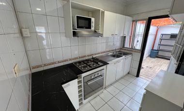 EXCLUSIVA CASA COMERCIAL A PASOS DE METRO BILBAO
