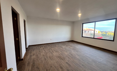 CASA NUEVA EN VENTA DE 217M2 EN LOMAS DE SAN PEDRO